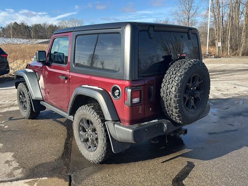 Used 2021 Jeep Wrangler Sport image 3