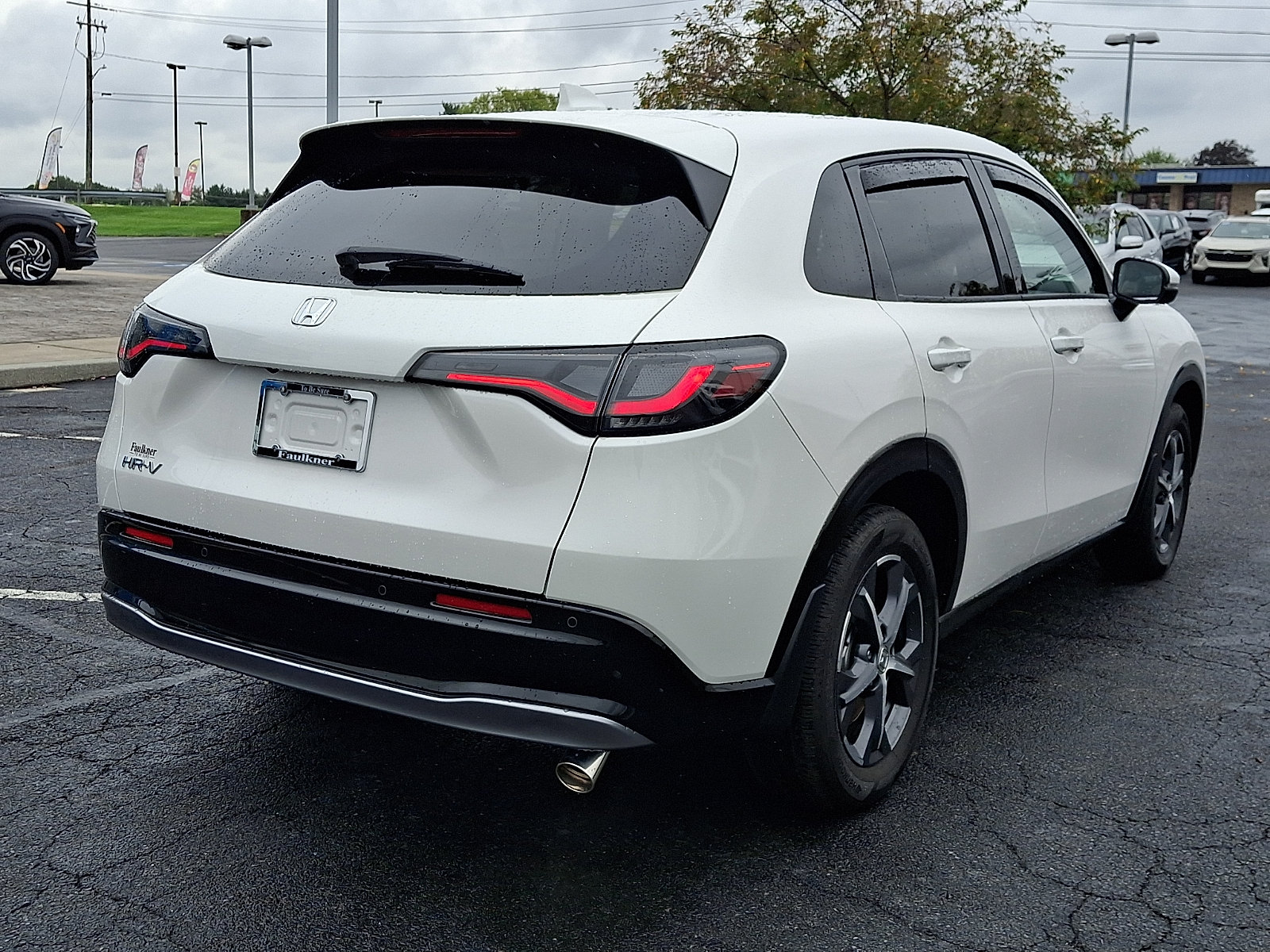 Used 2024 Honda HR-V EX-L image 6