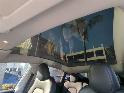 Used 2023 Tesla Model Y Long Range image 23