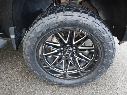 Used 2023 Chevrolet Silverado 1500 LT Trail Boss AWD/4WD image 10
