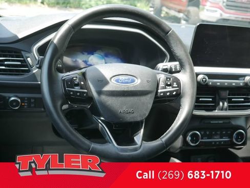 Used 2022 Ford Escape SEL w/ Technology Package AWD/4WD image 45