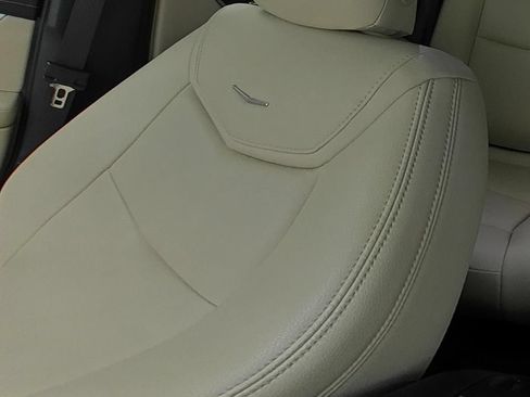 Used 2017 Cadillac XT5 FWD image 12