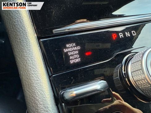 Used 2024 Jeep Grand Cherokee L Overland w/ Trailer Tow Package image 29