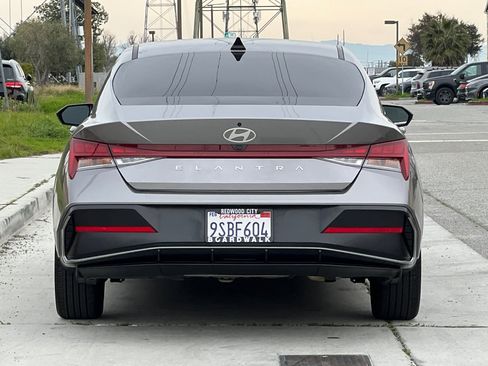 Used 2024 Hyundai Elantra SEL w/ Convenience Package image 5