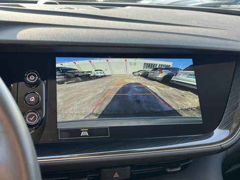 Used 2023 Buick Envision Essence image 19