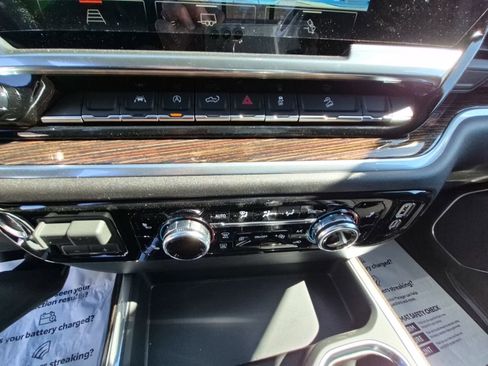 New 2026 GMC Sierra 1500 Elevation image 26