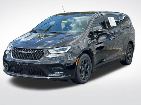 Used 2022 Chrysler Pacifica Limited w/ Uconnect Theater Family Group FWD image 6