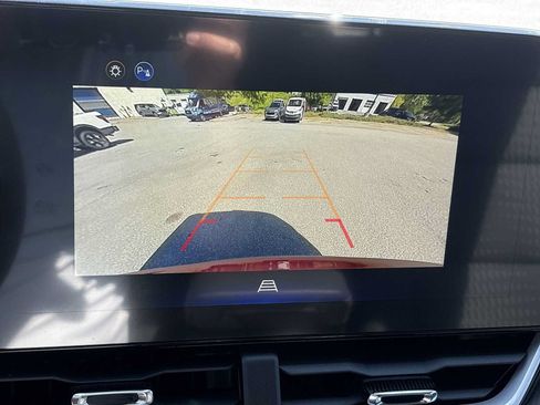 New 2026 Chevrolet Equinox LT FWD image 15