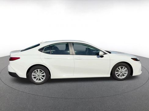 Used 2025 Toyota Camry LE image 16