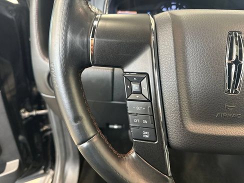 Used 2017 Lincoln Navigator L Reserve AWD/4WD image 30