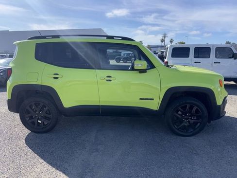 Used 2017 Jeep Renegade Altitude image 4