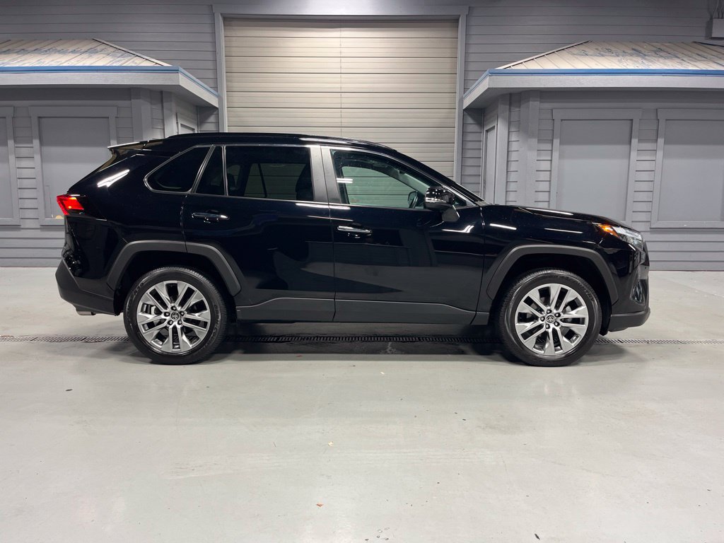 Used 2022 Toyota RAV4 Limited w/ Limited Grade Weather Package AWD/4WD image 8