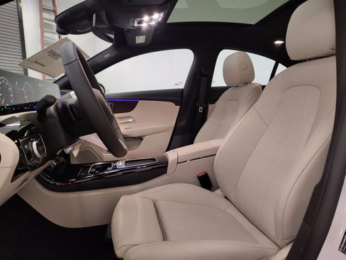 Used 2026 Mercedes-Benz CLA 250 image 5