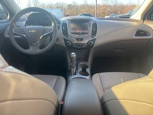 Used 2017 Chevrolet Cruze Premier w/ Enhanced Convenience Package image 11