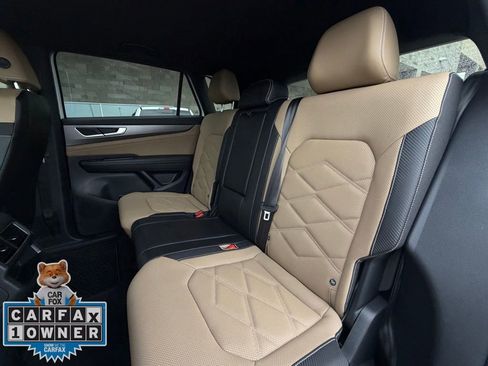 Used 2024 Volkswagen Atlas Cross Sport SE image 22