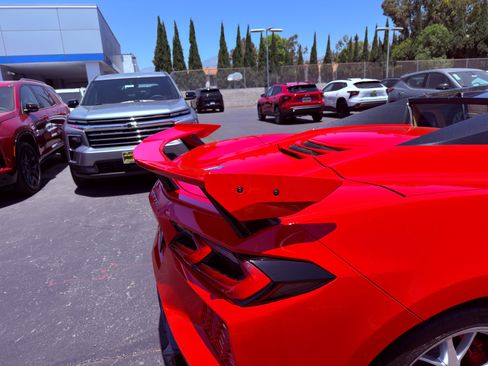 Used 2022 Chevrolet Corvette Stingray Premium Conv w/ Z51 Performance Package RWD image 39