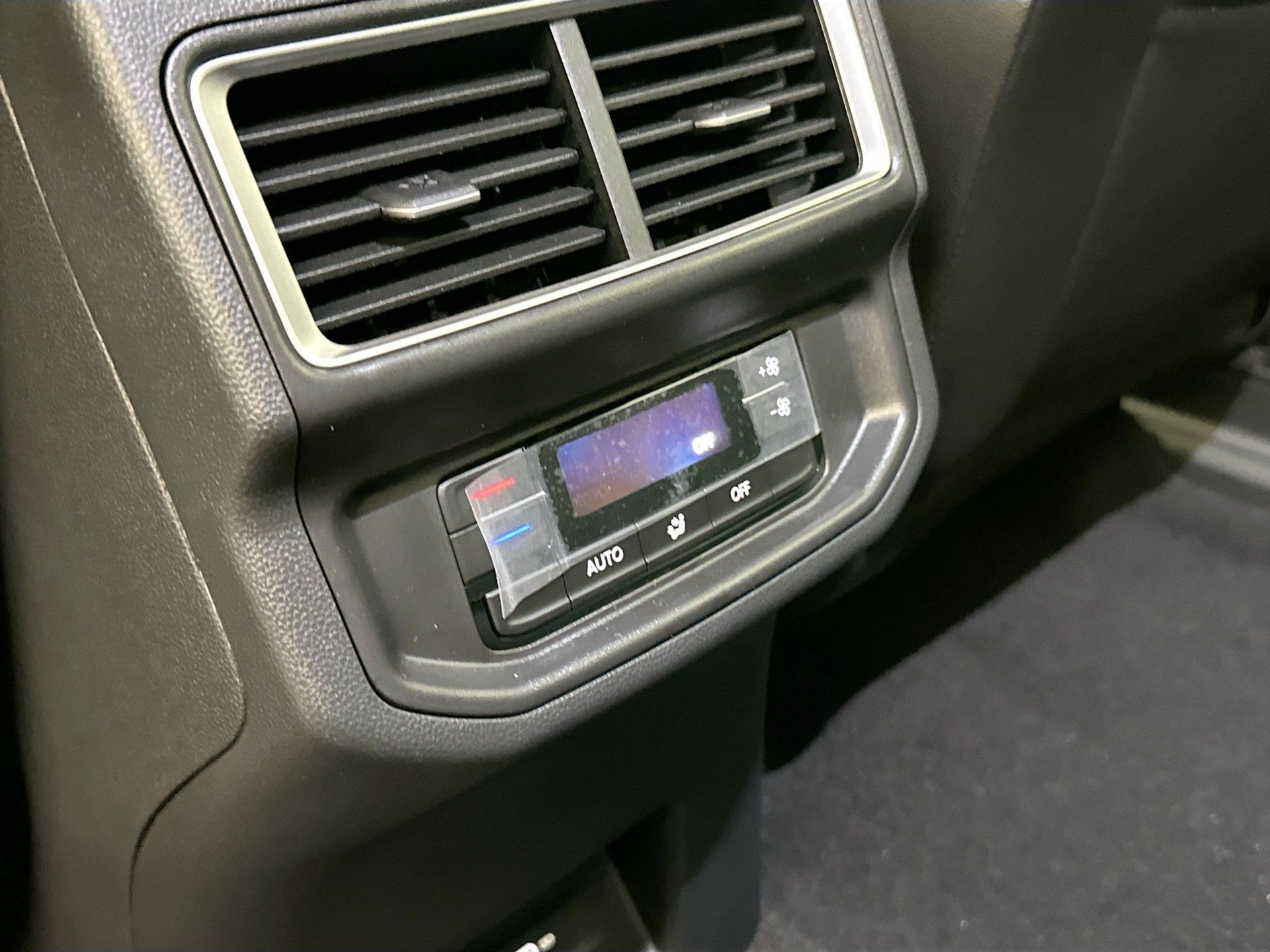 Certified 2026 Volkswagen Atlas SE FWD image 23
