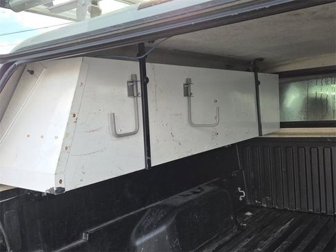 Used 2020 Toyota Tacoma SR image 16