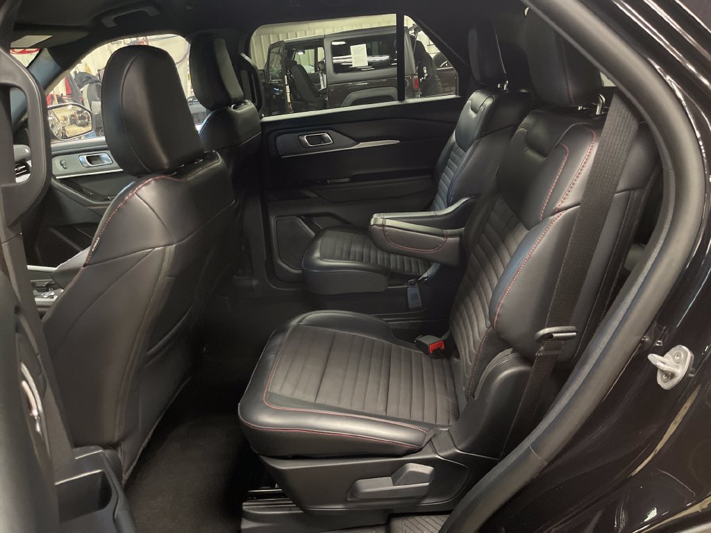 Used 2026 Ford Explorer ST-Line AWD/4WD image 25