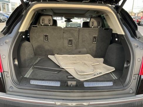 Used 2017 Cadillac XT5 Luxury w/ Driver Awareness Package image 18