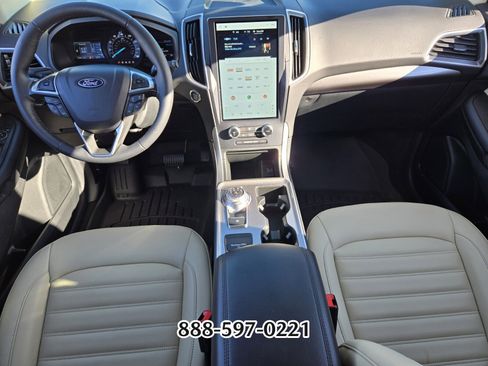 Used 2024 Ford Edge SEL w/ Convenience Package image 13