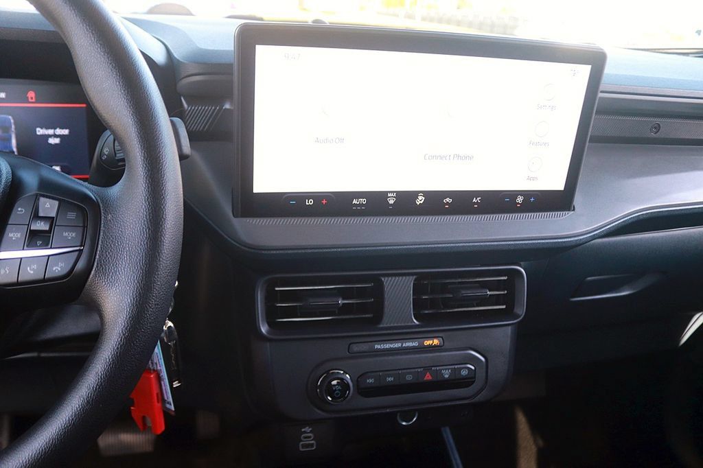 Used 2026 Ford Maverick XL FWD image 17