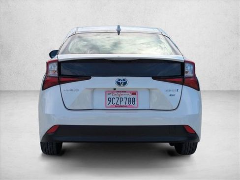 Used 2022 Toyota Prius L Eco FWD image 7
