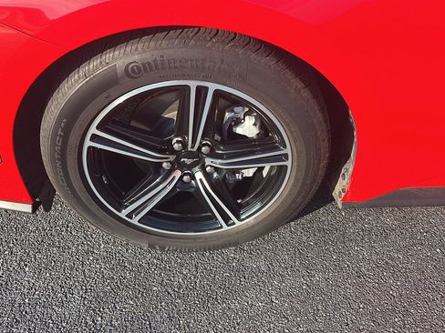 Used 2025 Ford Mustang Premium image 31