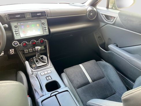 Used 2025 Toyota GR86 Premium w/ ALL Weather Mat Package (TMS) RWD image 22