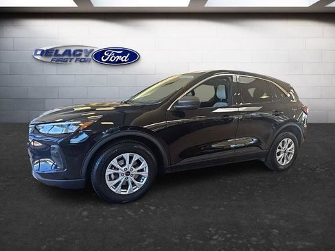 Used 2023 Ford Escape Active AWD/4WD image 2