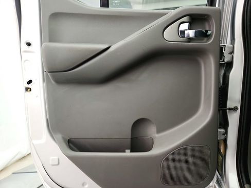 Used 2018 Nissan Frontier SV AWD/4WD image 22