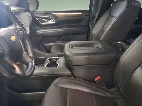 Used 2022 Chevrolet Suburban High Country image 12