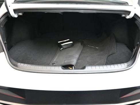 Used 2025 Hyundai Elantra SEL w/ Cargo Package image 17