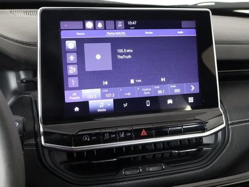 Used 2022 Jeep Compass Latitude FWD image 29
