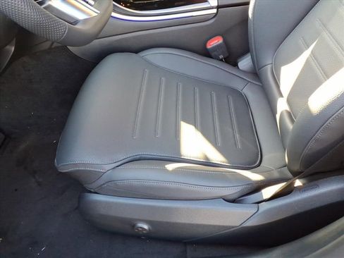 Used 2026 Mercedes-Benz C 300 4MATIC Sedan image 15
