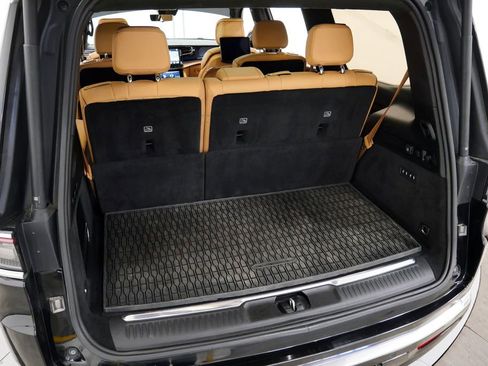 Used 2022 Jeep Grand Wagoneer Series III w/ Rear Seat Video Group 1 AWD/4WD image 42