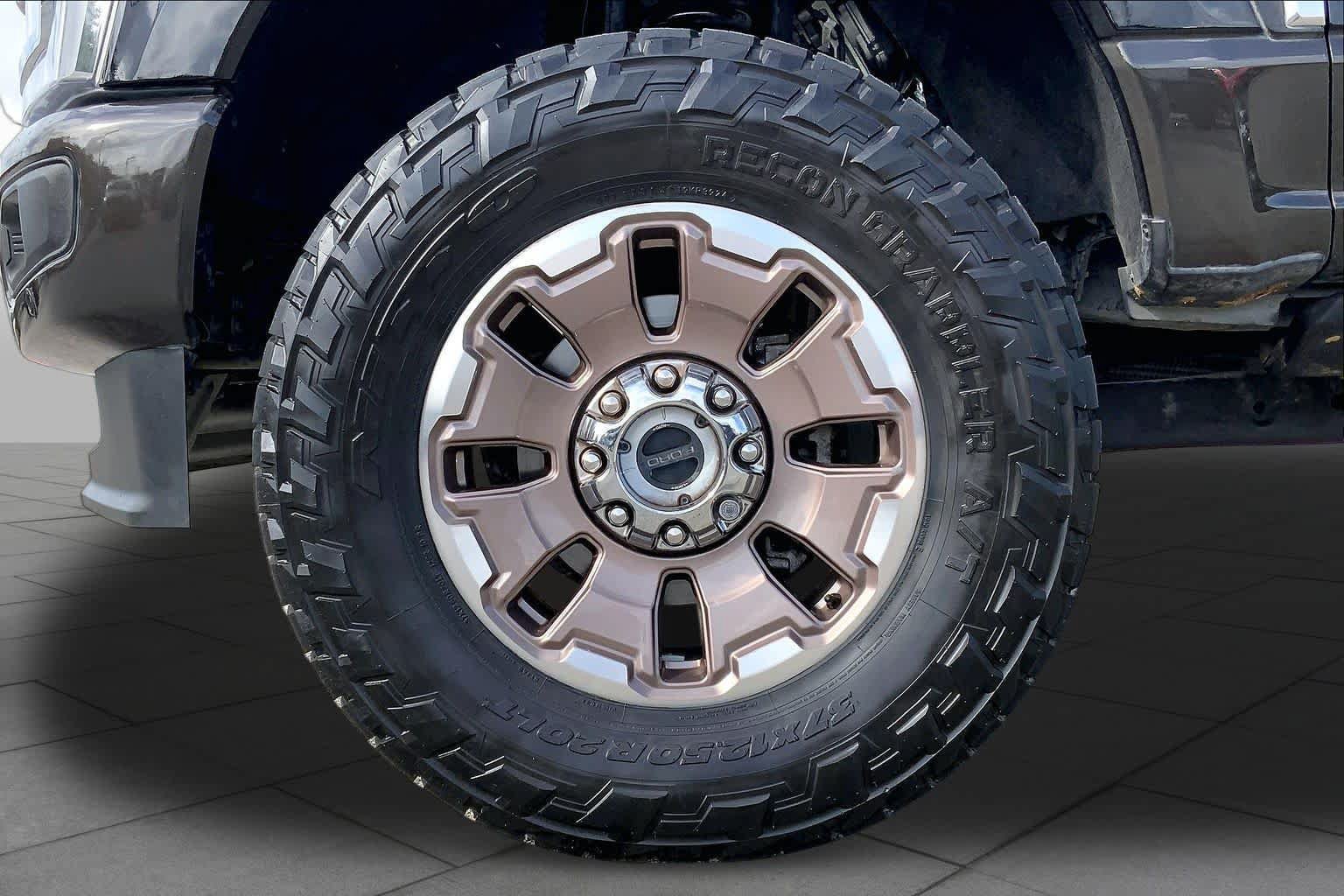 Used 2024 Ford F350 King Ranch w/ FX4 Off-Road Package AWD/4WD image 11
