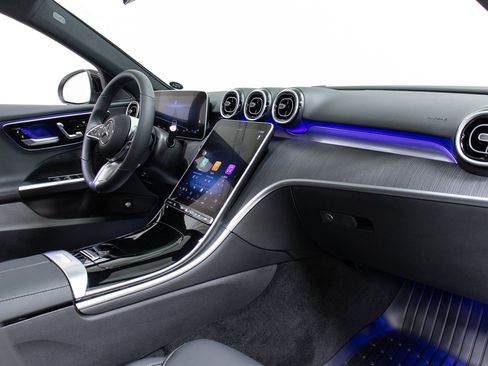 Used 2025 Mercedes-Benz C 300 4MATIC Sedan image 25