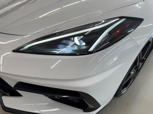 Used 2021 Chevrolet Corvette Stingray 3LT w/ Z51 Performance Package image 29