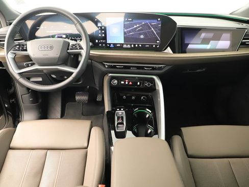 Certified 2025 Audi Q5 Prestige image 18