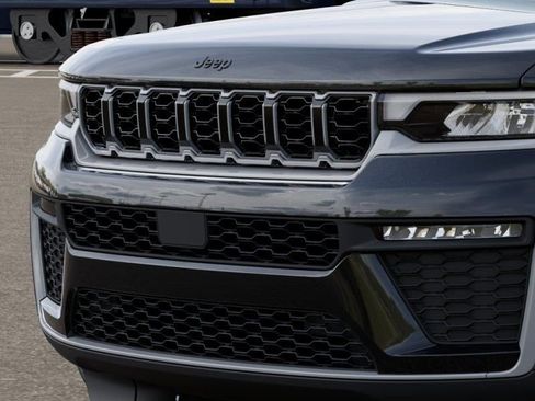 New 2026 Jeep Grand Cherokee Limited w/ Limited Altitude Package RWD image 11