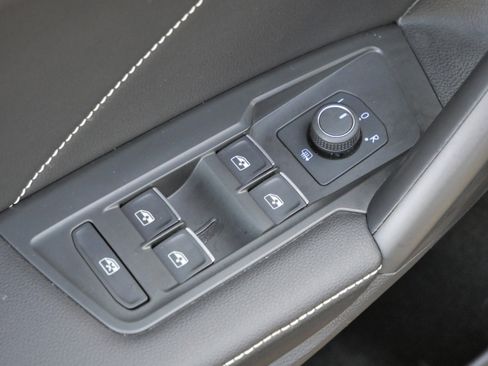 Certified 2024 Volkswagen Tiguan SE R-Line w/ MDO Package, Two-Row image 19