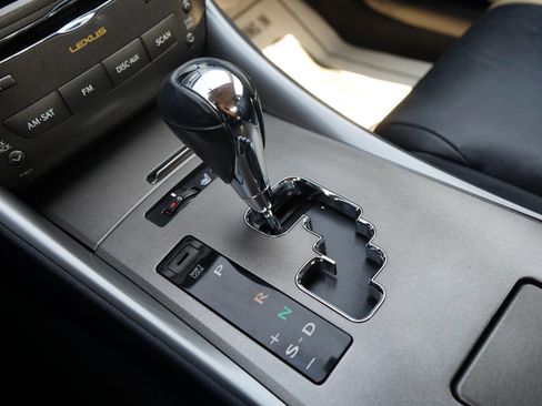 Used 2009 Lexus IS 250 RWD image 16
