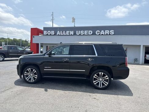 Used 2020 GMC Yukon Denali w/ Denali Ultimate Package AWD/4WD image 3