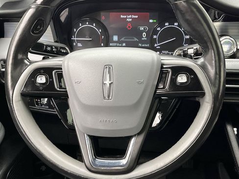Used 2022 Lincoln Corsair AWD w/ Premium Package image 22
