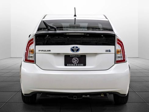 Used 2013 Toyota Prius Two FWD image 9