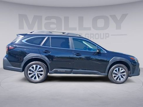 Used 2024 Subaru Outback Premium AWD/4WD image 6