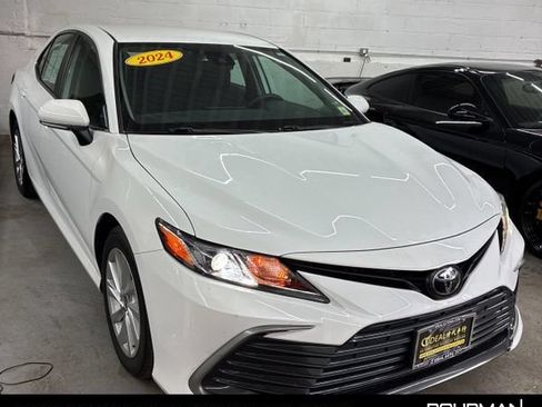 Used 2024 Toyota Camry LE w/ Cold Weather Package AWD/4WD image 5