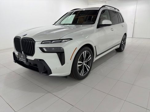 Certified 2024 BMW X7 xDrive40i w/ M Sport Package image 1