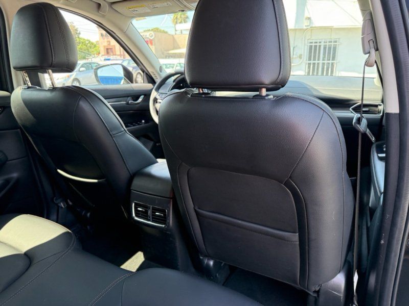 Used 2020 MAZDA CX-5 Grand Touring w/ GT Premium Package FWD image 16